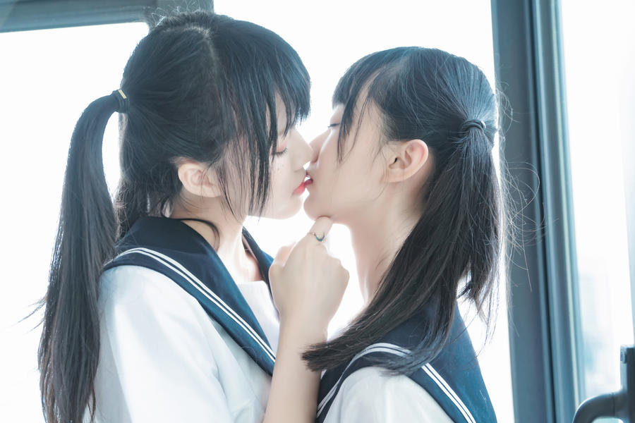 coser桜桃喵&木绵绵OwO她(制服×制服)写真套图[制服双子福利写真]插图4